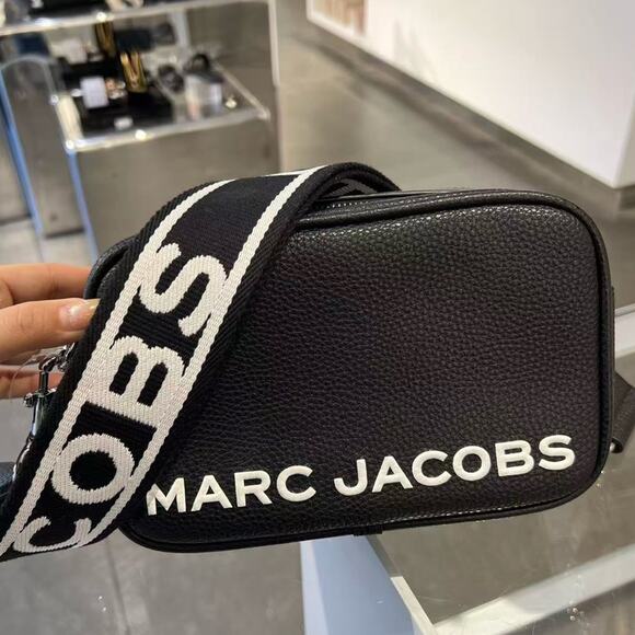Marc Jacobs Other - Marc Jacobs Black leather crossbody camera bag